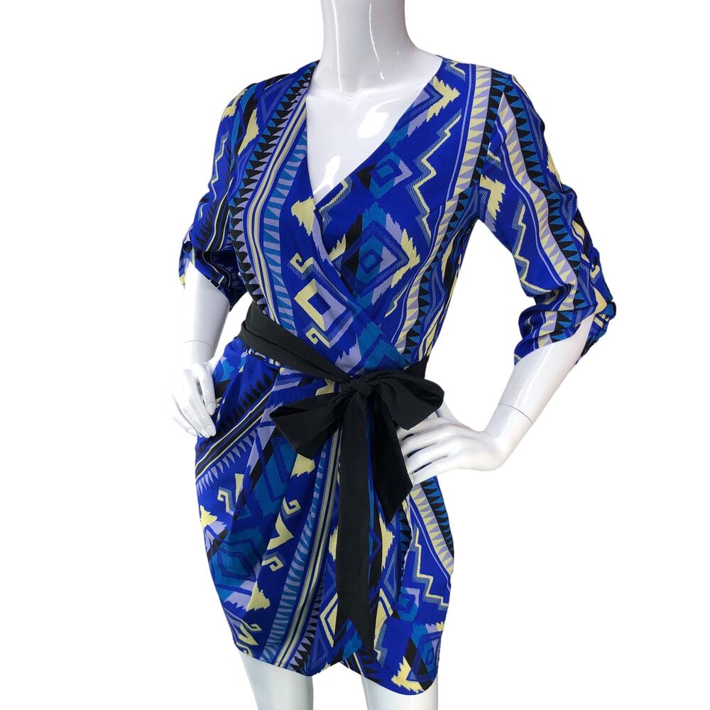 Yumi Kim Womens Size XS Wrap Dress Geometric V Neck Roll Tab Sleeve Blue